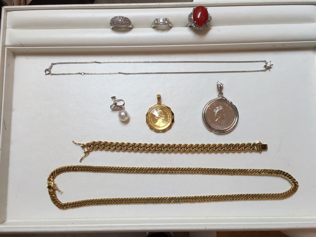 【買取速報】初来店の方がまとめて持って来られました。がんばりましたよ〜なんと電卓で出させてい