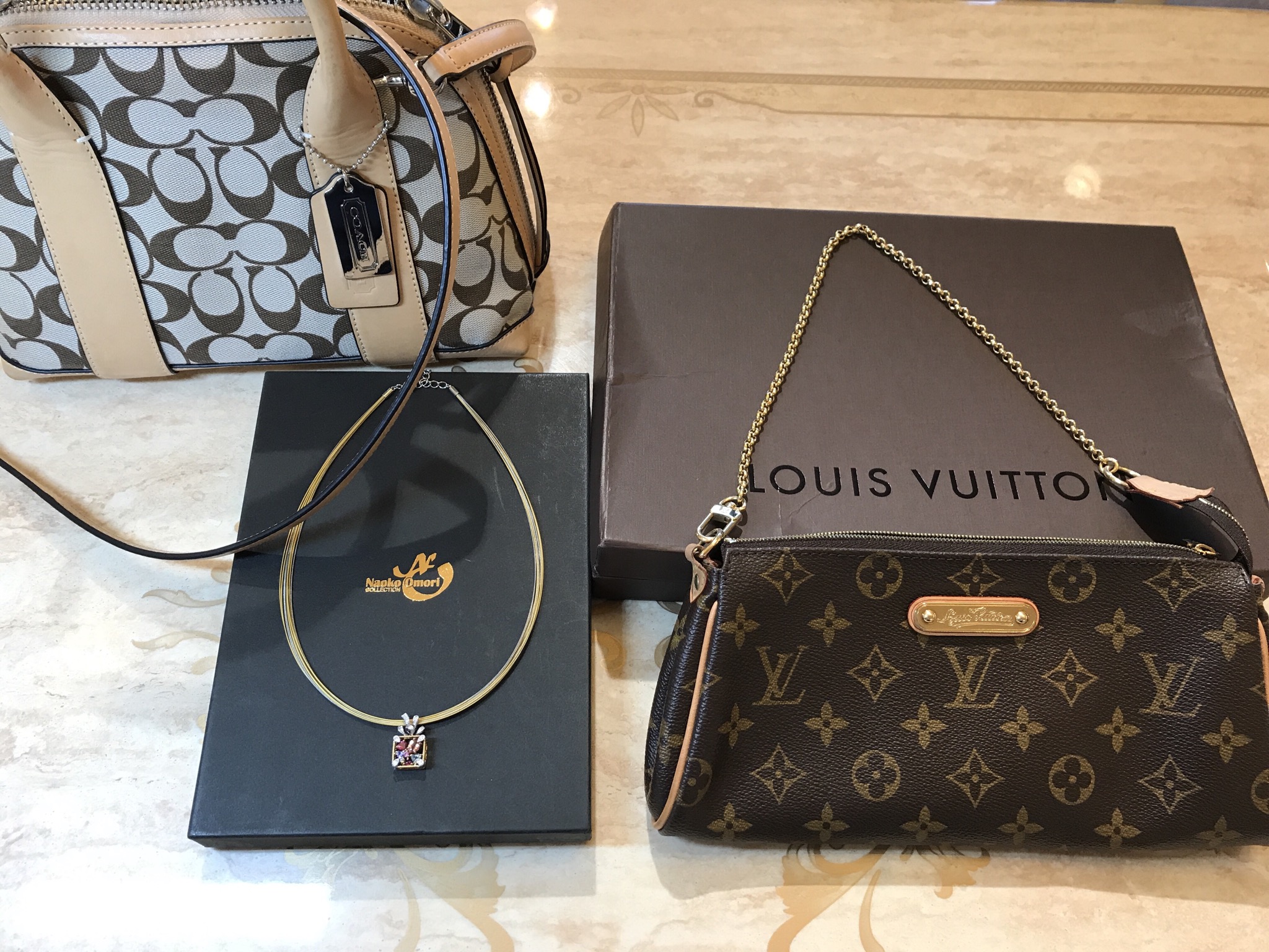 【買取速報】ダイヤモンド、ルビー、サファイア、ペンダント、ペンダントトップ、バッグ・財布、ブ